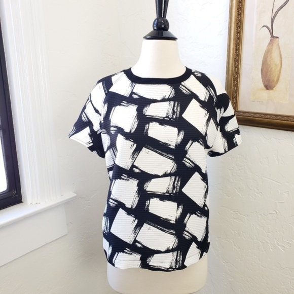 Banana Republic Tops - 🎈 Banana Republic ~ Abstract Squares Top